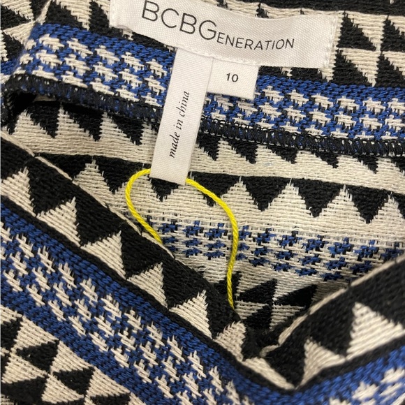BCBGeneration Academy Woven Mini Skirt Knit Geometric Stripe Pattern - Picture 2 of 2